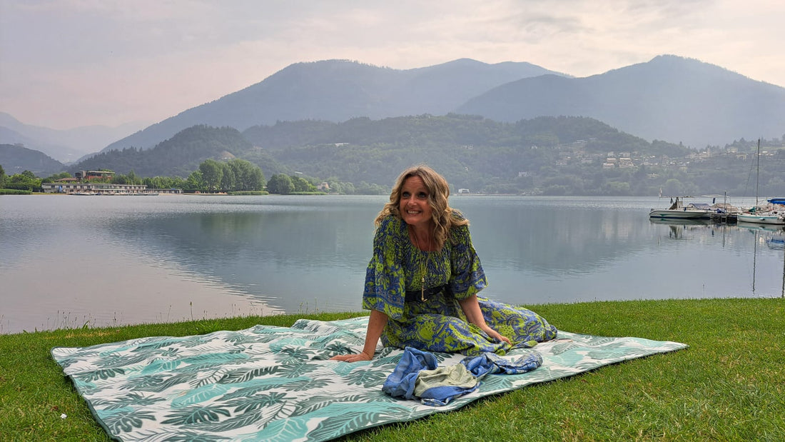 Ester fronte lago
